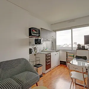 Apartment Pour 4 Pers Proche Des Buttes Chaumont, Paris